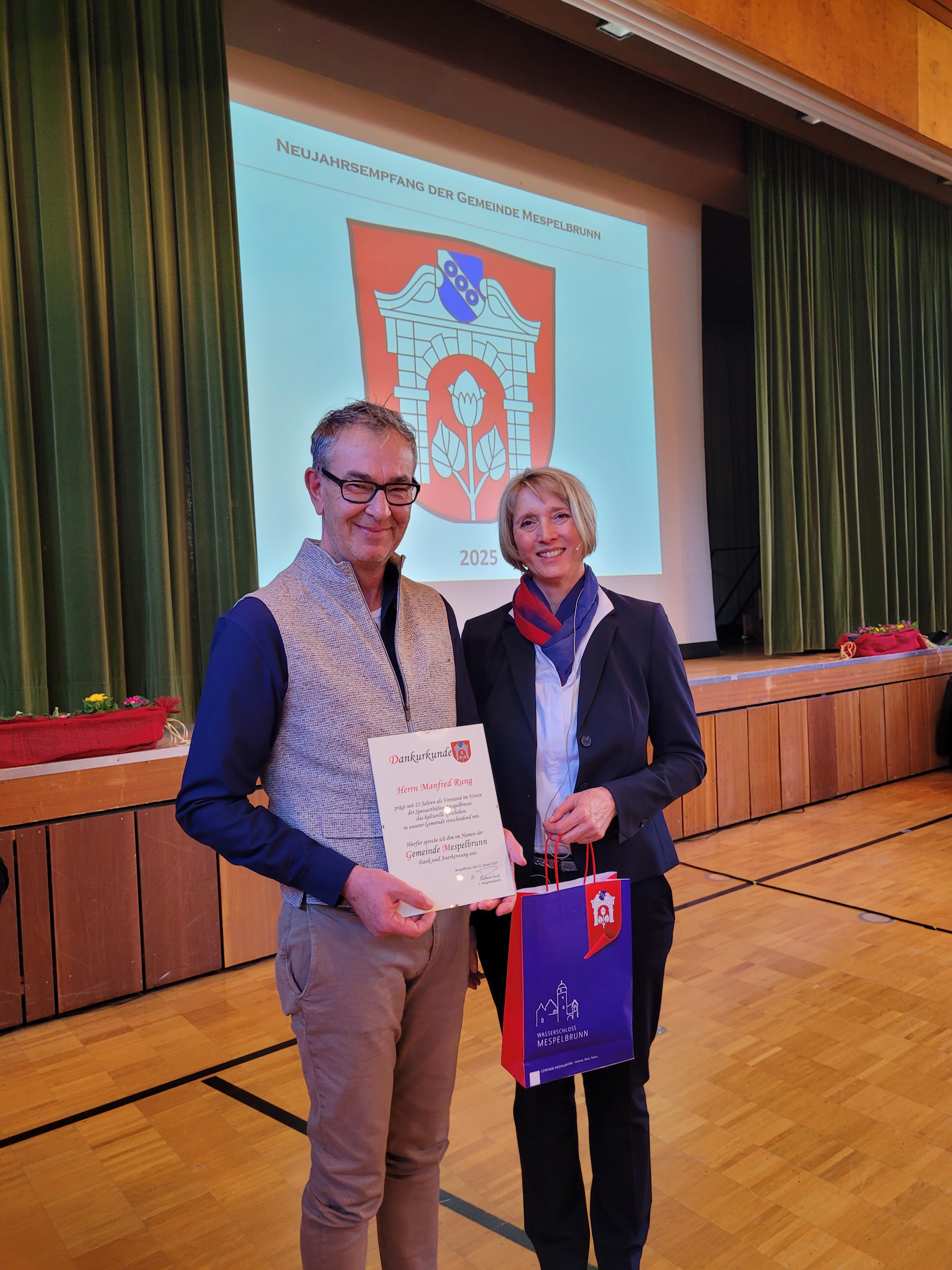 Manfred Rung – mehr als 25 Jahre Tätigkeit im Vorstand der Spessartbühne Manfred Rung – mehr als 25 Jahre Tätigkeit im Vorstand der Spessartbühne